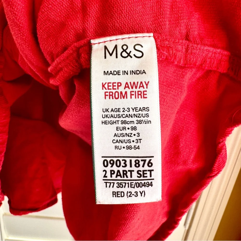 Marks & Spencer classic charming